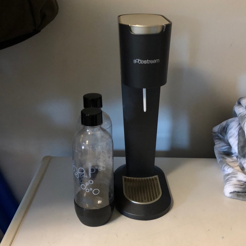 Soda Stream (soda maker)